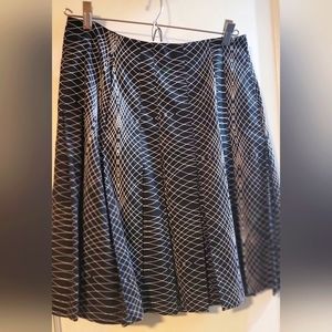 Ellen Tracy women's skirt Size 2
